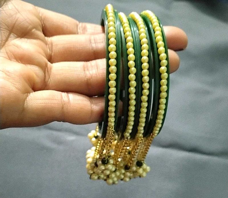 Green &amp; Pearl Bangle Set