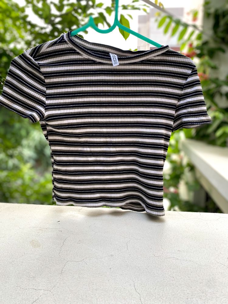 Bag this beautiful daily Tee 💃✨