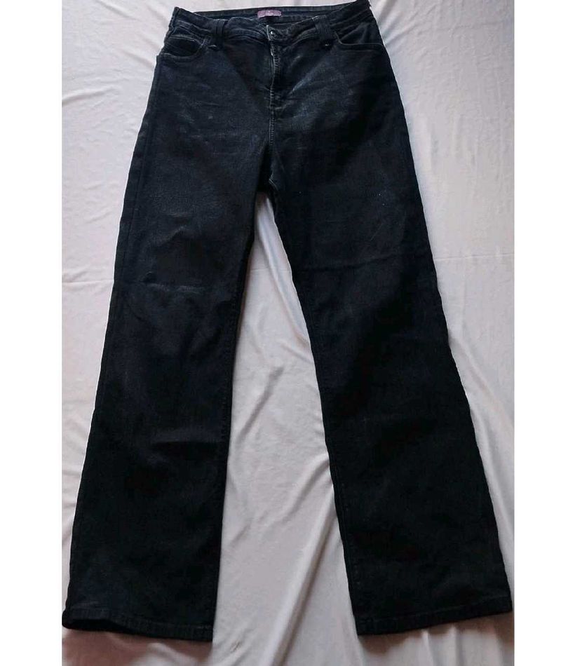 Black Beggie Flared Jeans For Women