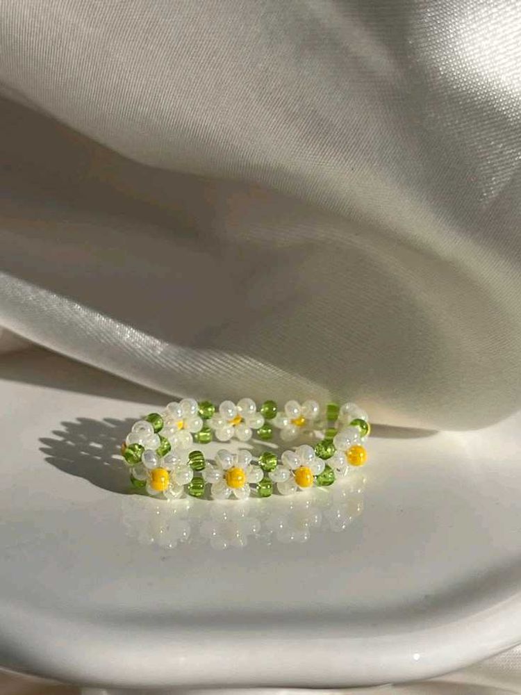 Daisy Beaded Ring