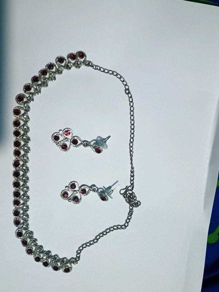 Nacklace