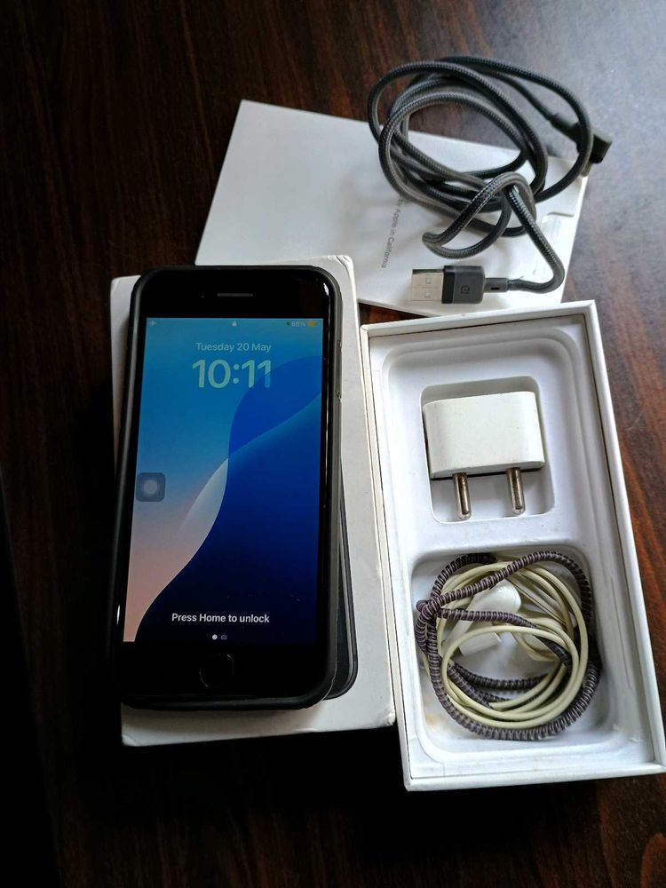 Apple Iphone SE 2020 128 GB INTERNAL