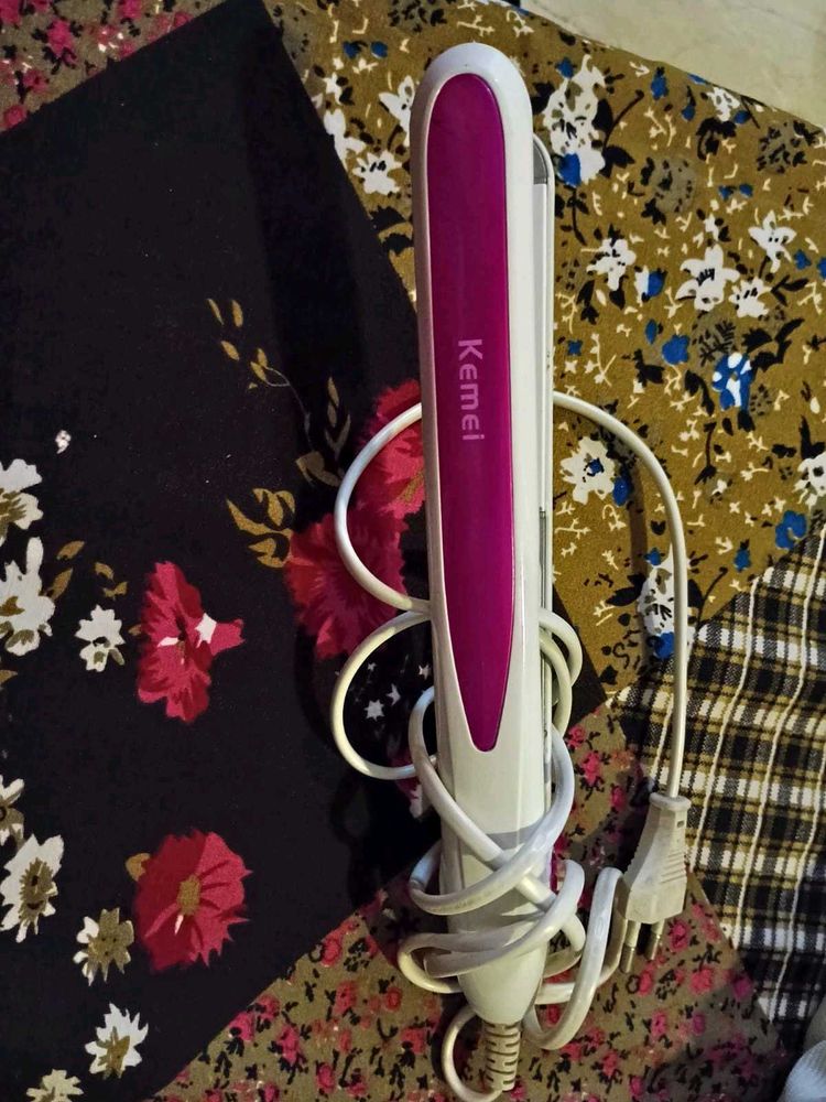 Kemei Hair Straightener - Pink &amp; White