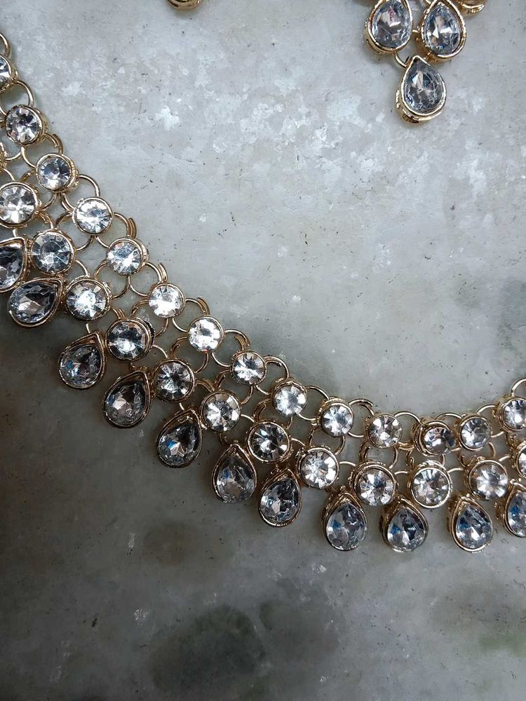 Elegant Kundan Jewelry Set