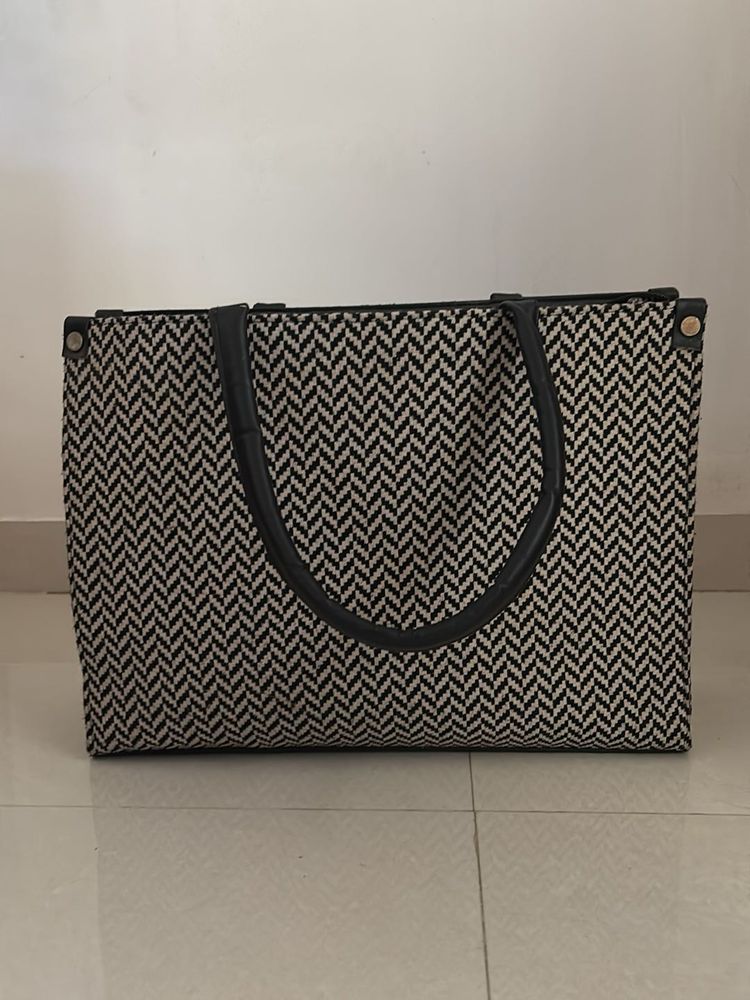 Chic Patterned Tote Bag