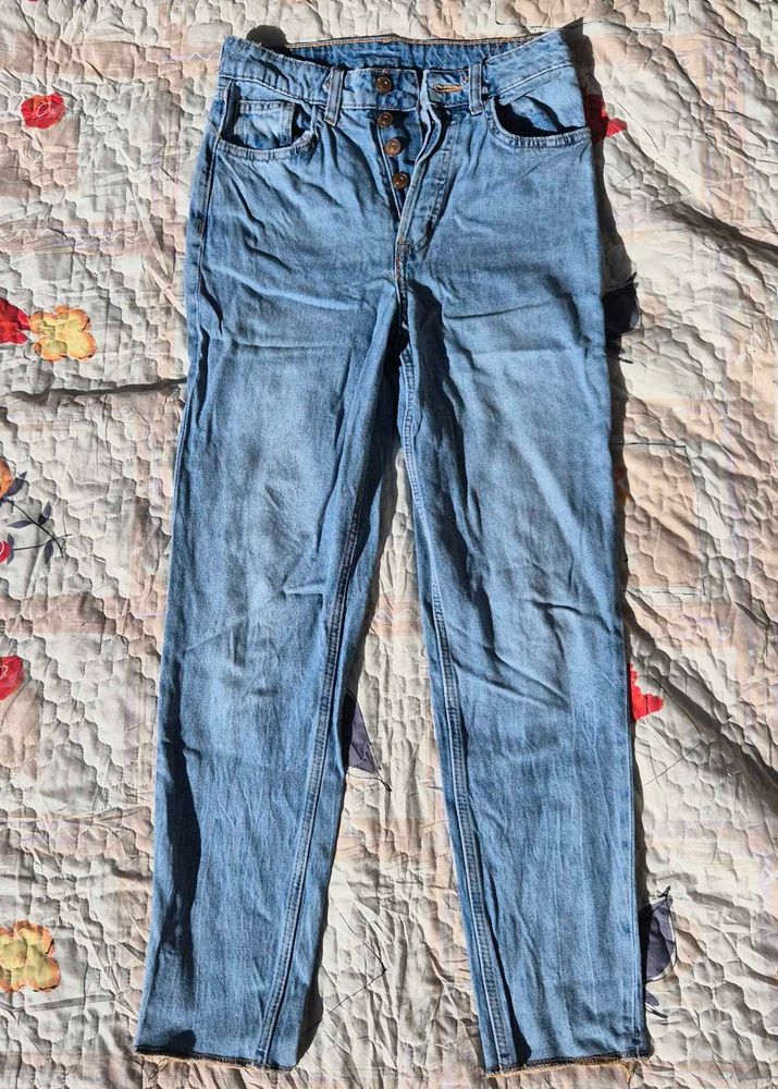 Light Wash Straight Leg Jeans