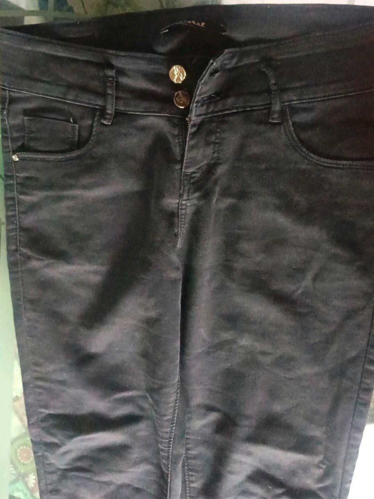 Stylish Black Jeans