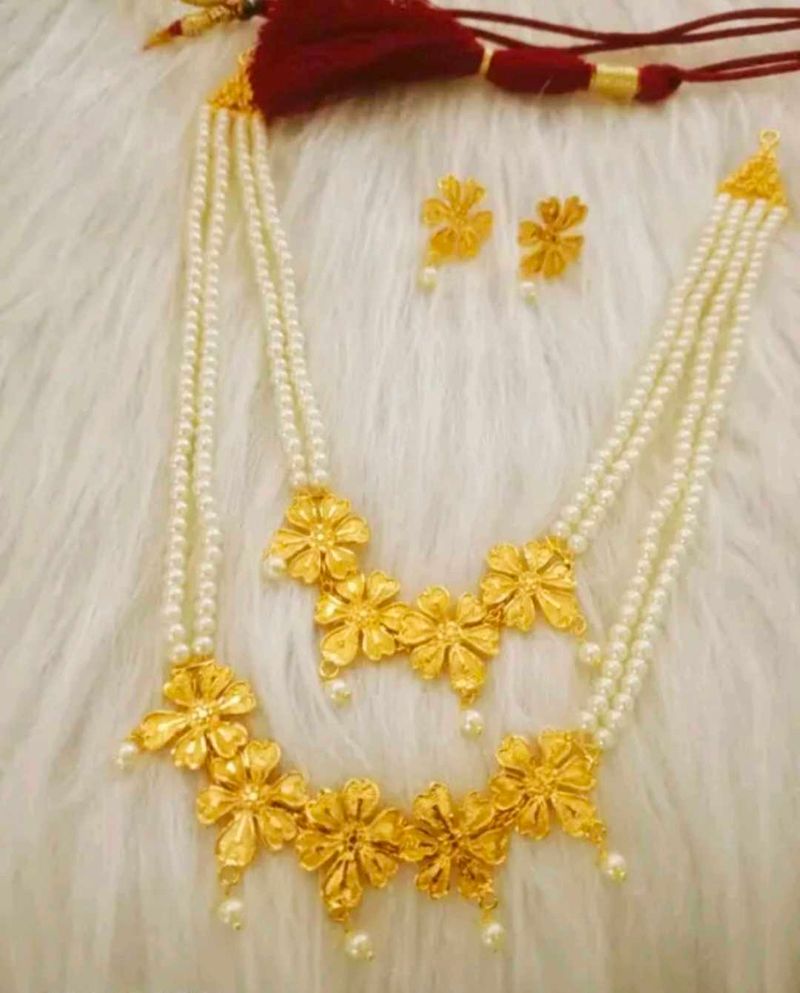 Beautiful Pearls Necklace Set