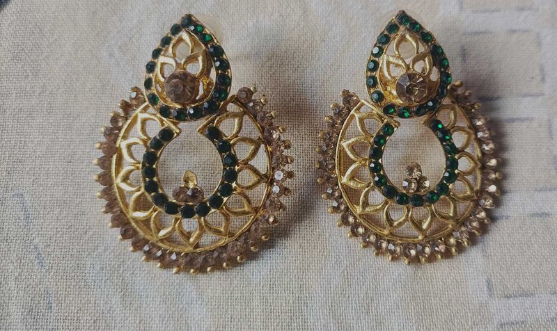 Elegant Green &amp; Gold Earrings