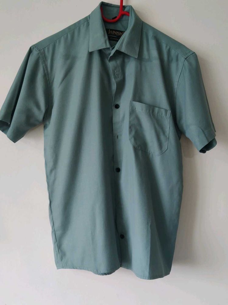 Men&#39;s Green Short Sleeve Shirt