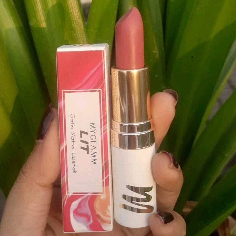 New✅️Myglamm Satin Matte Lipstick 💄