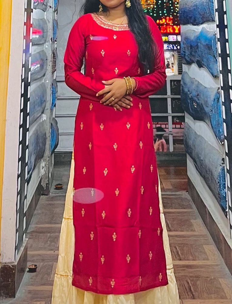 Beautiful Women Festive Kurta
