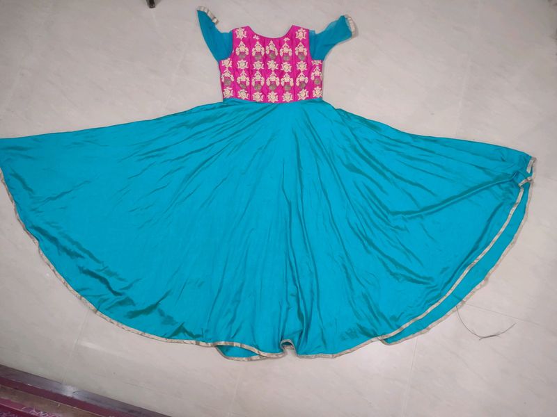 Double shaded ethnic gown