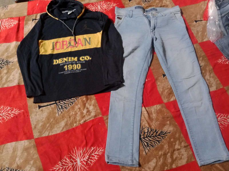 jeans 👖 with tshirt 👕