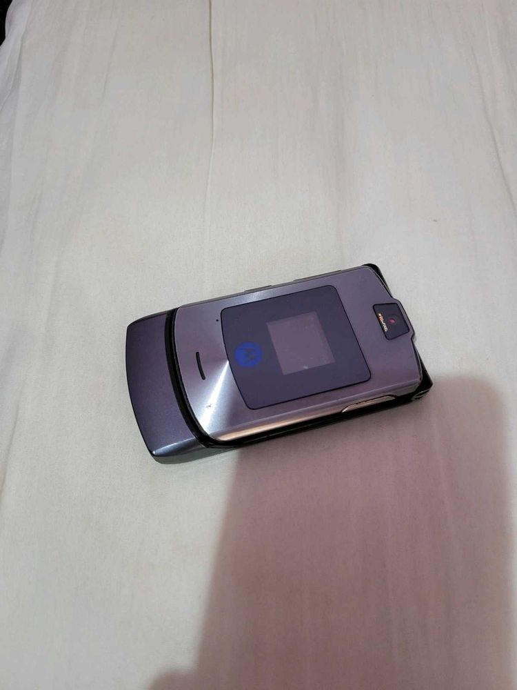 Motorola V3i