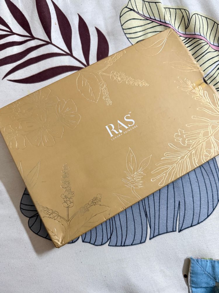 Ras Luxury 10 Piece All In One Skincare Kit