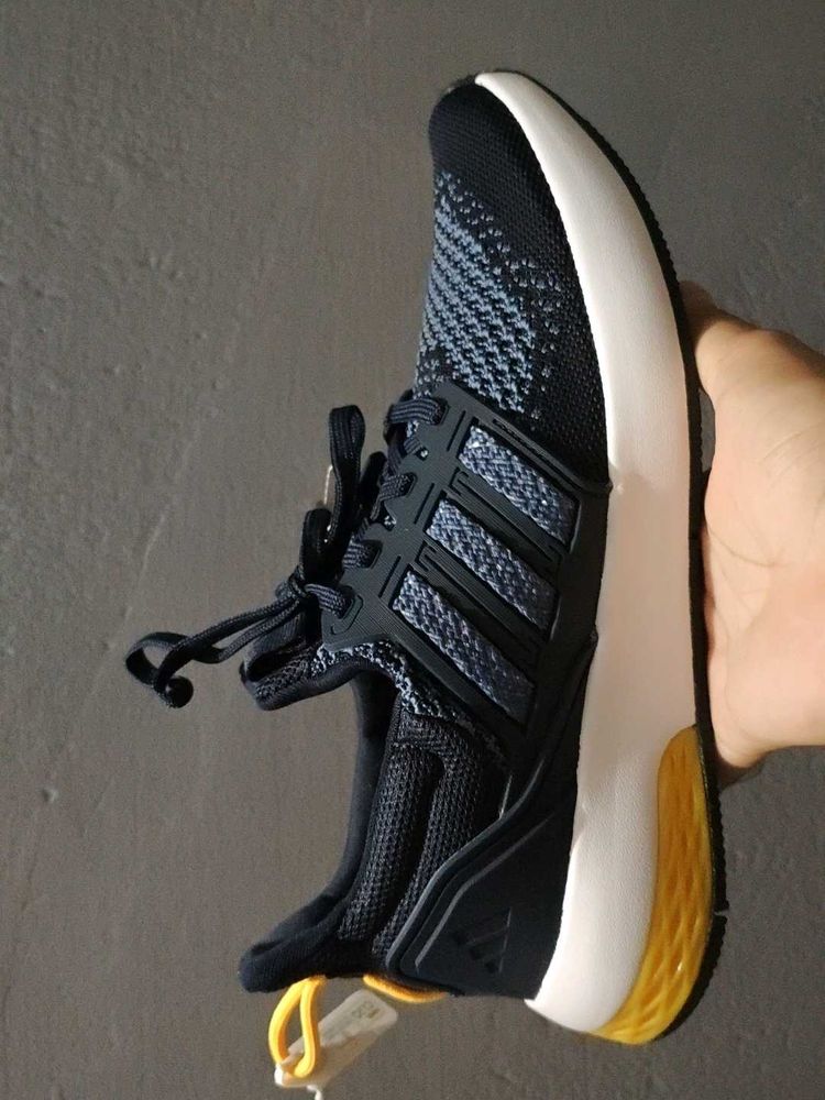 Stylish Adidas Sneakers.Bramd New