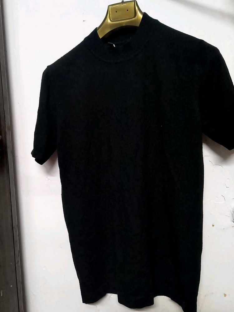 Black Short Sleeve Top