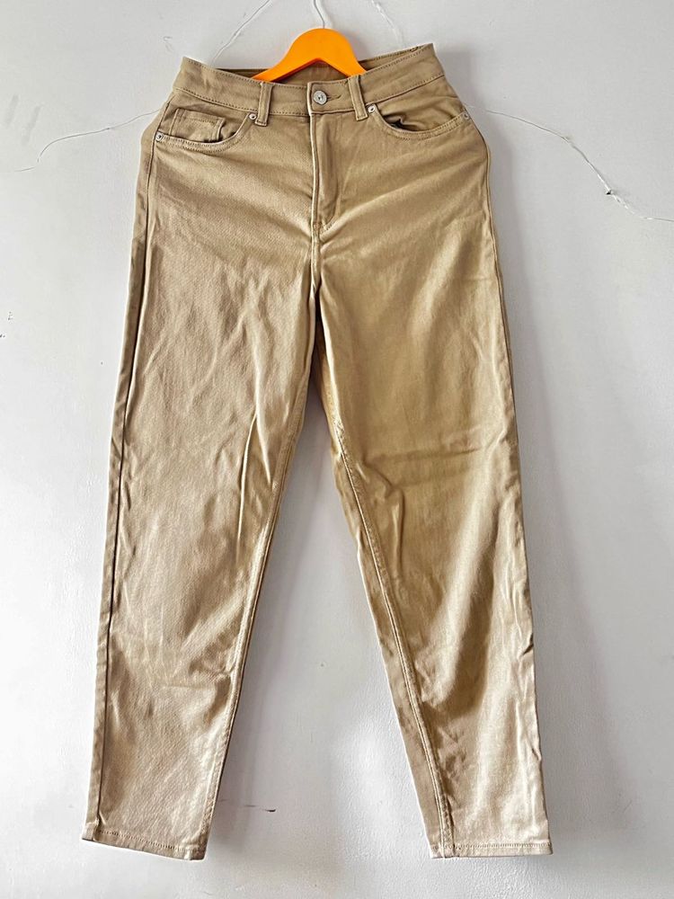H&amp;M Beige Jeans mom Fit