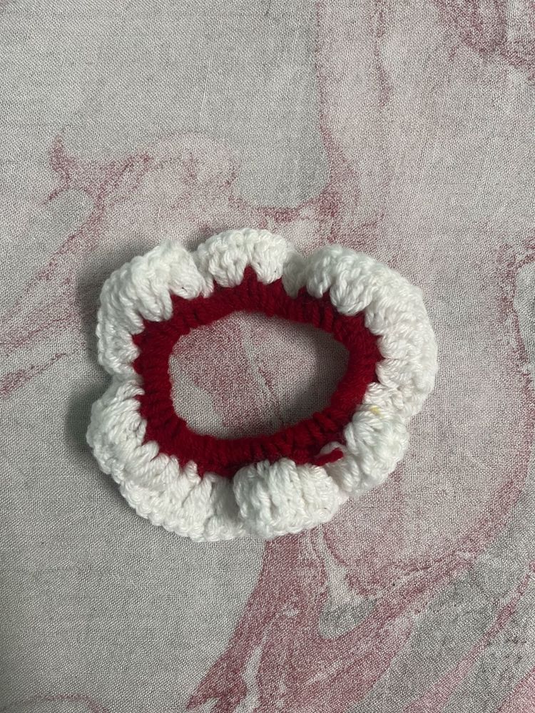 Red &amp; White Crochet Scrunchie