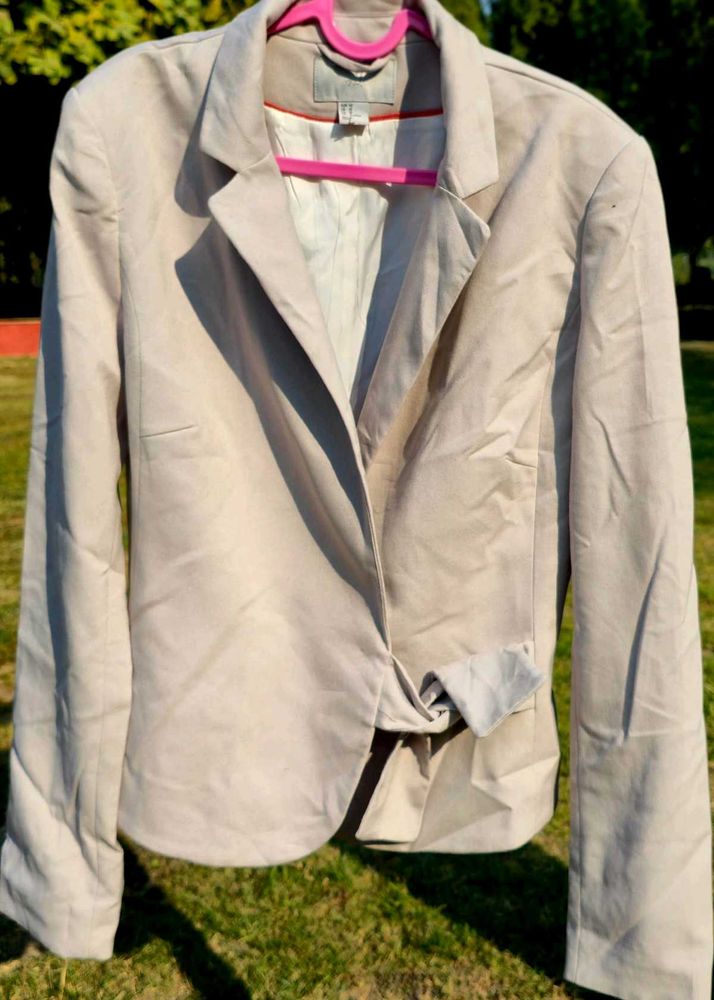 H&amp;M Premium Beige Formal Blazer for Women