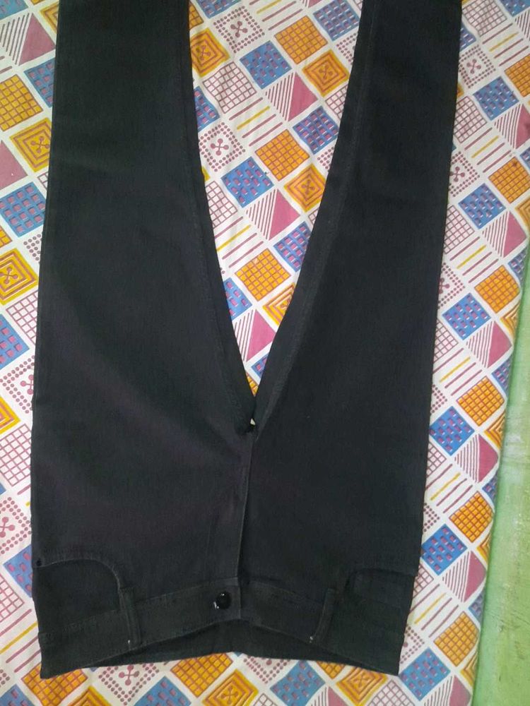 Black Jeans
