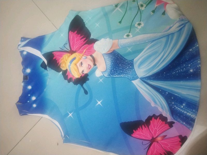 Girl&#39;s Barbie Top