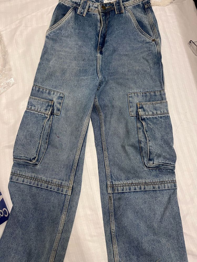 Cargo Jeans - Wide Leg