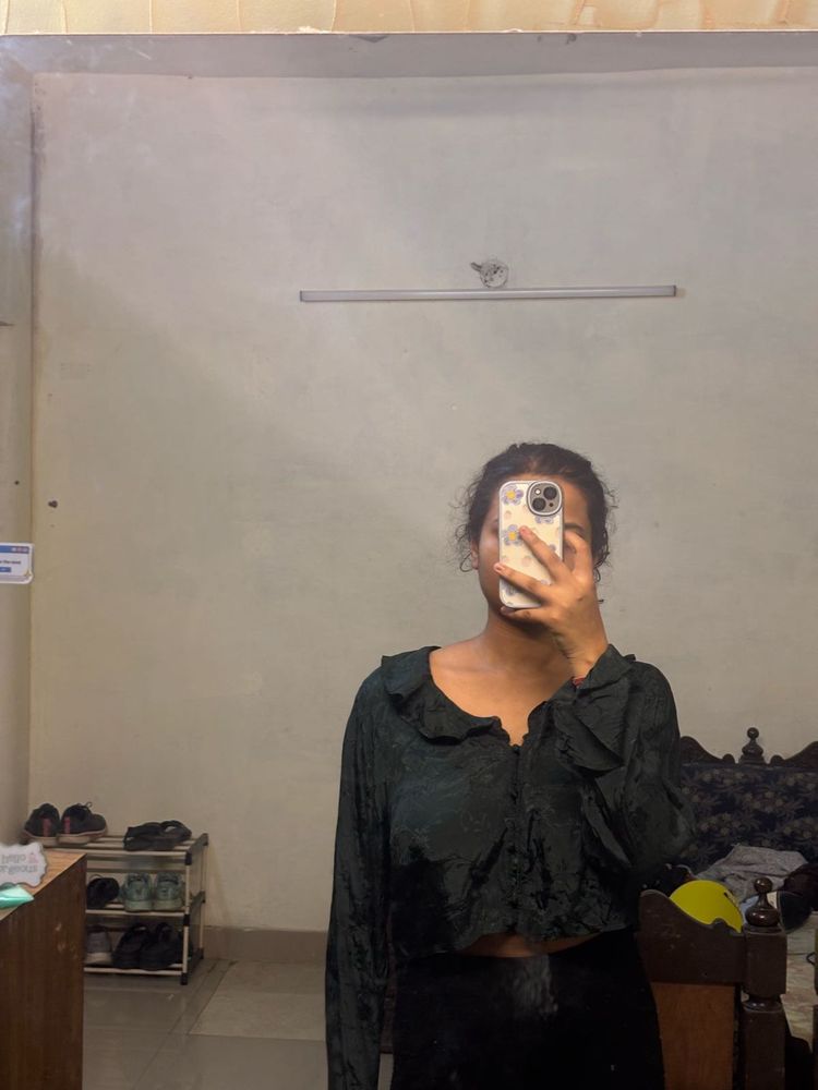 silk crop bell sleeves top