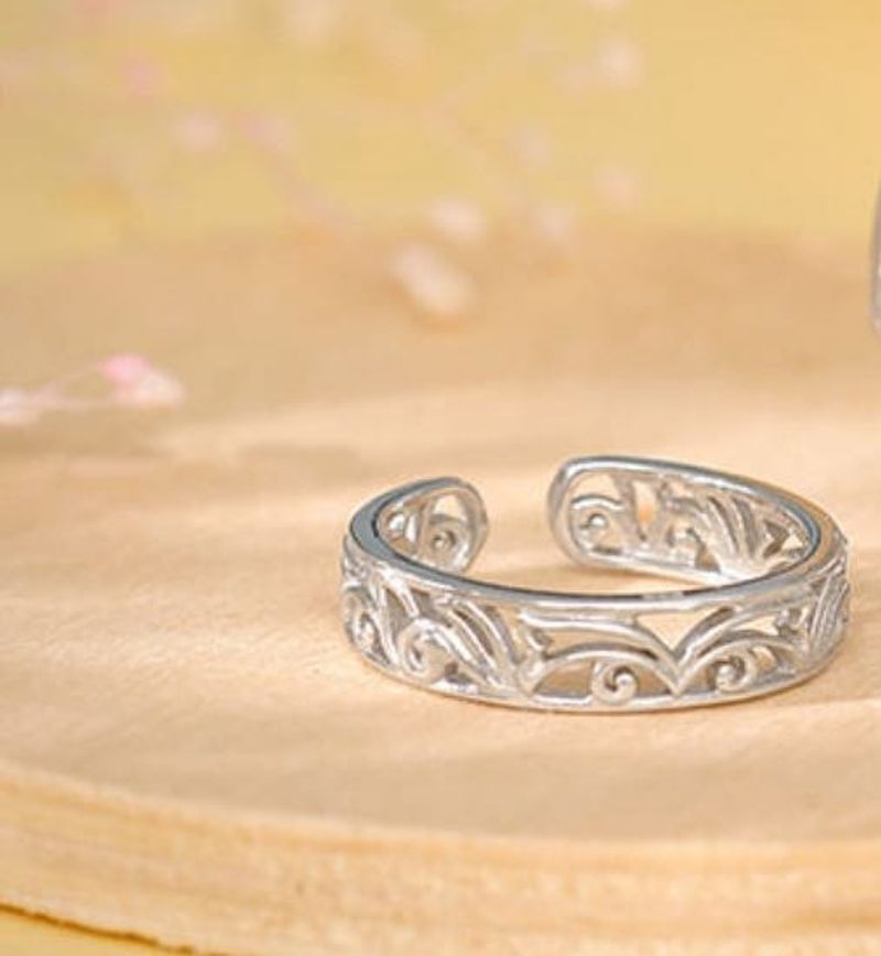 GIVA 925 Silver Encraved Ring