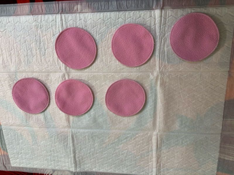 Reuasable Breast Pads For Feeding Mothers