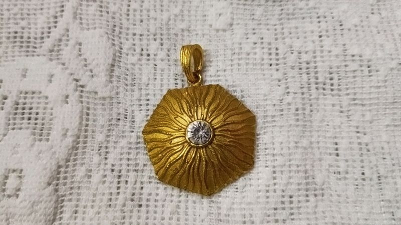 Golden Pendant Without Chain