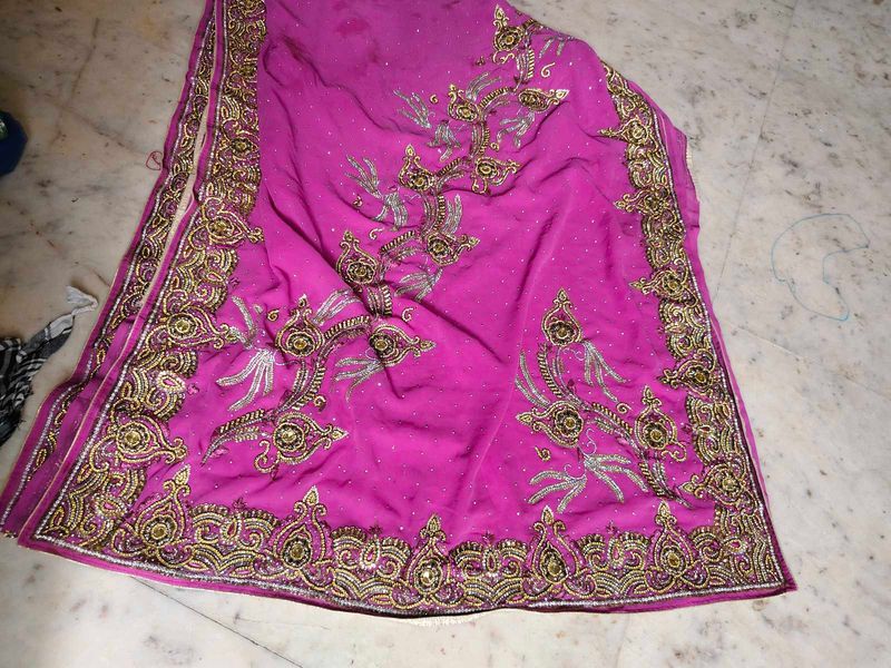 Pink Saree very heavy daimond work only have stain