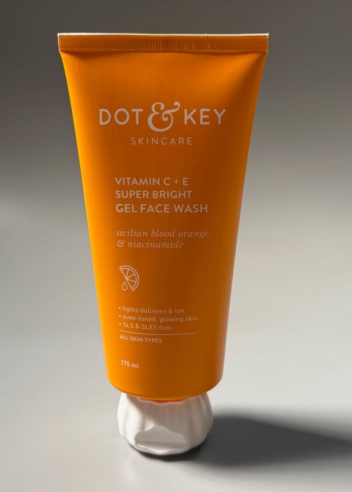 Dot &amp; Key Vitamin C+E Super Bright Gel Face Wash
