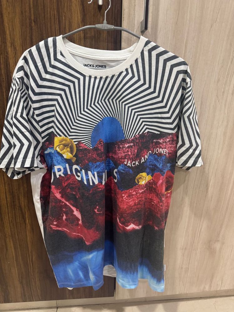 Jack &amp; Jones Graphic Tee DC or Men