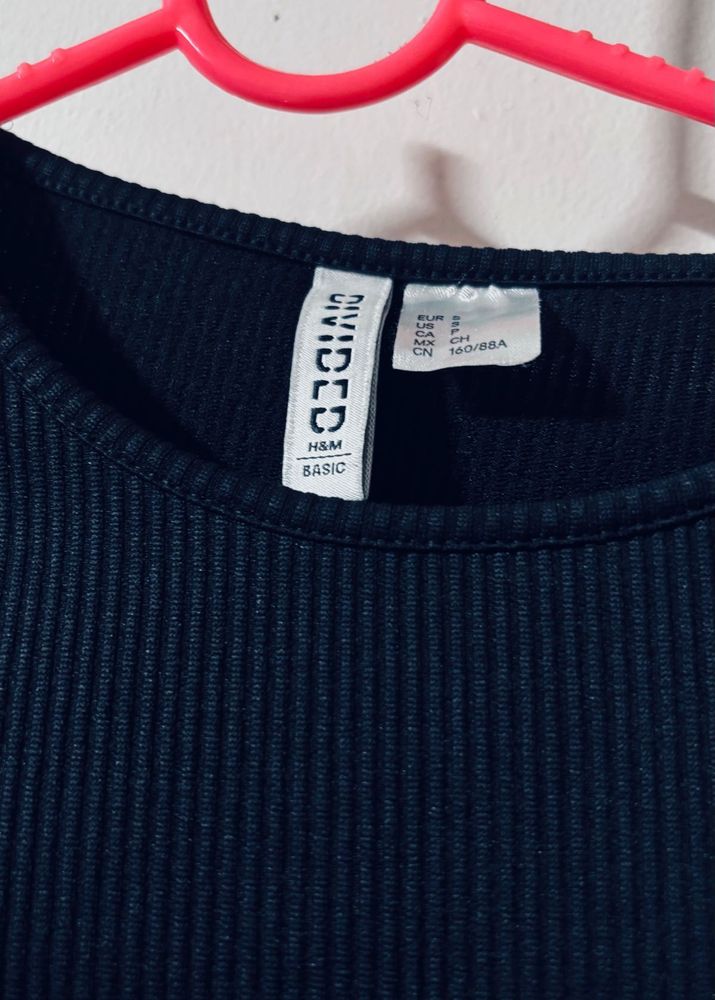 Black Ribbed Top