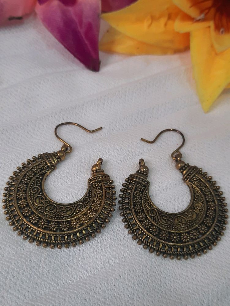 Vintage Style Gold Earrings