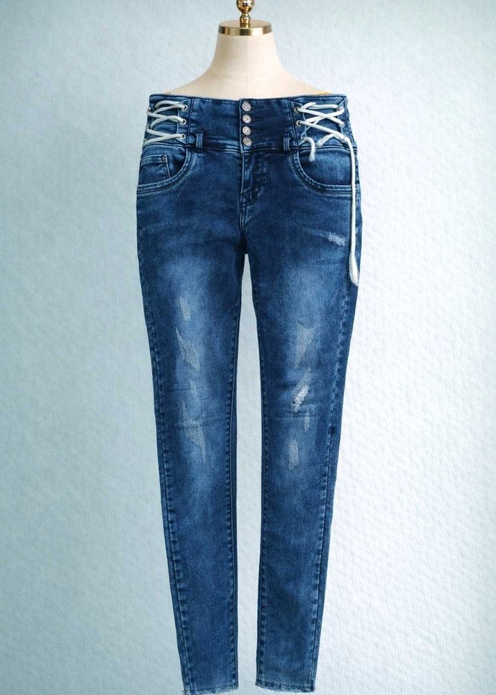 Stylish Blue Jeans/ Skinny Fit.