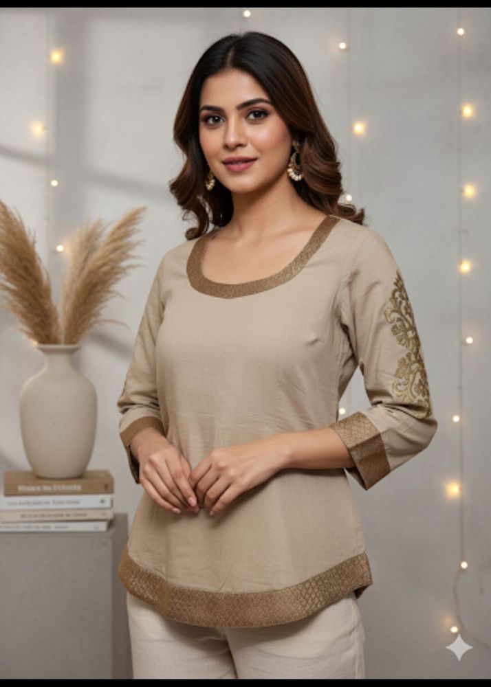 Festive Golden top