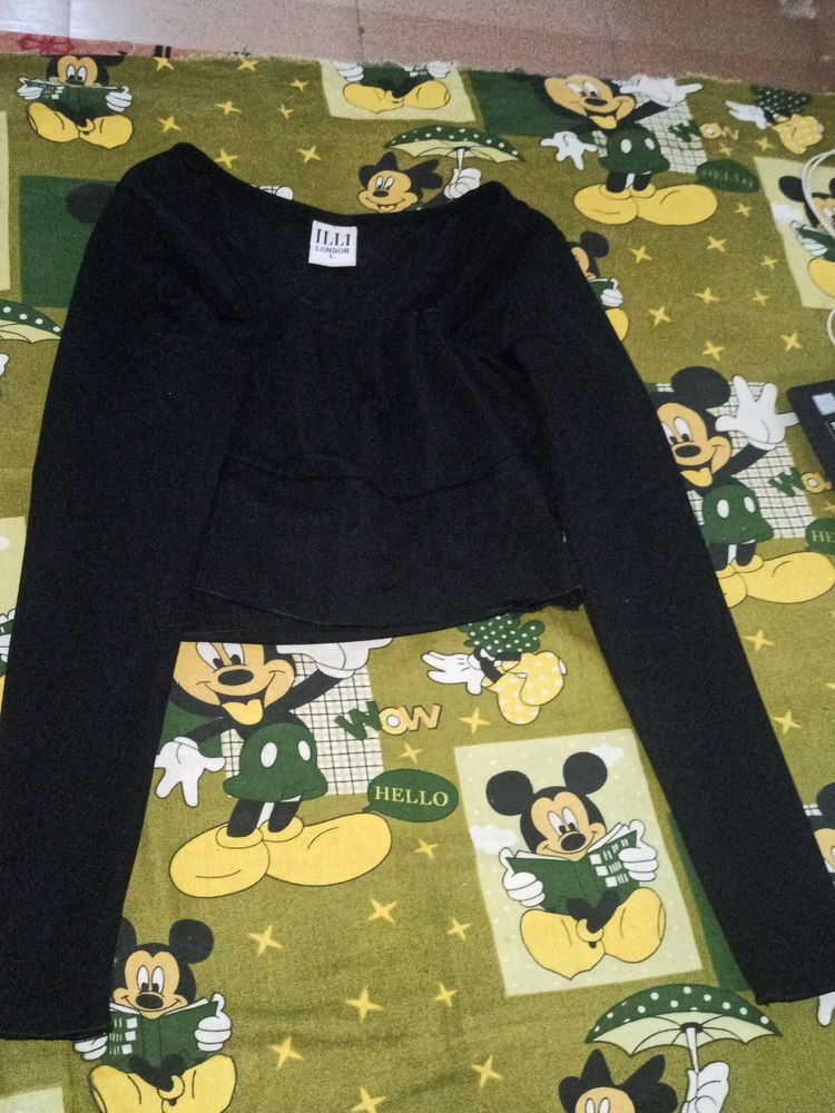 ILLI London black full sleeve crop top with square neckline
