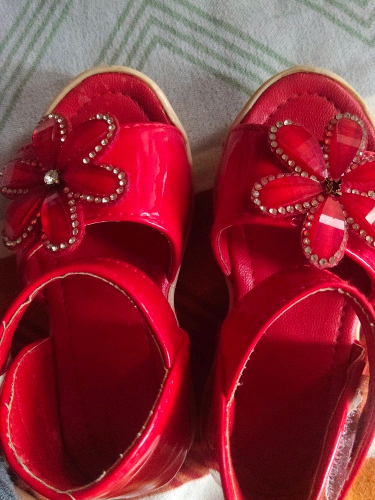 Red Sandel For 0-1 Year Baby girl Very Beautiful .use Only 2 Time