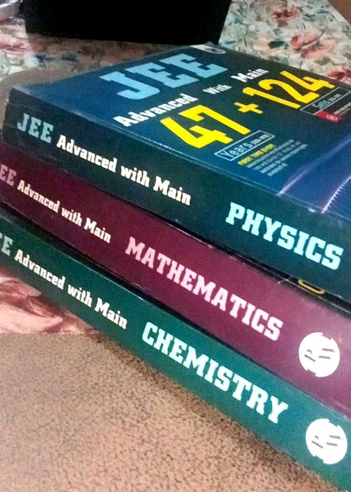 Physics Wallah PYQ Book Set Physic Chemistry Maths