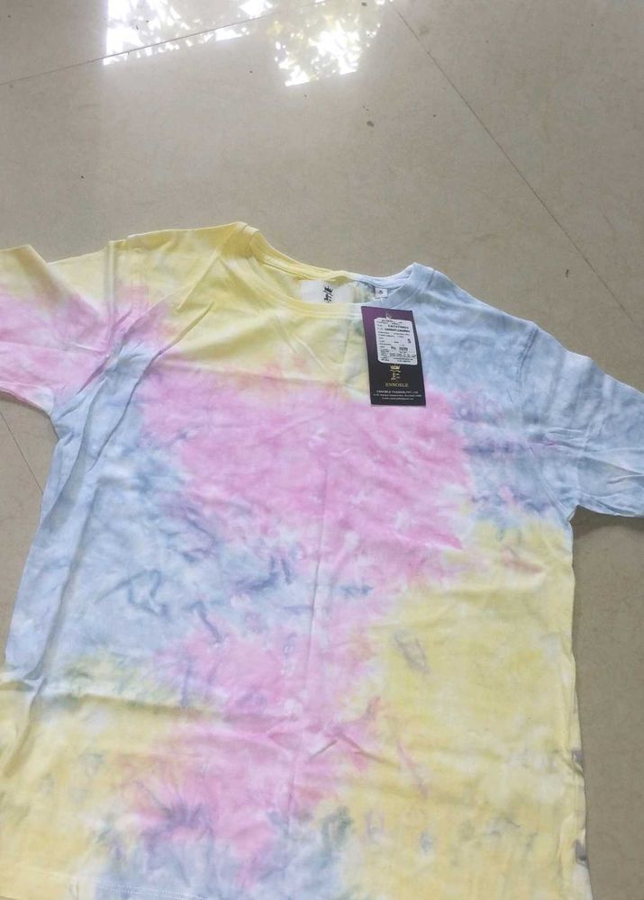 Multi-colour T-shirt For Summers