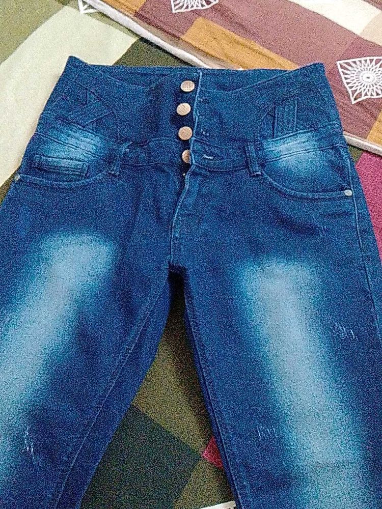 Stylish High-Waisted Jeans