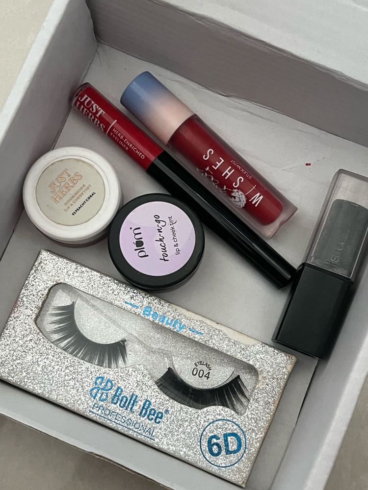 Makeup Bundle | Eyeliner, Lipstick and more