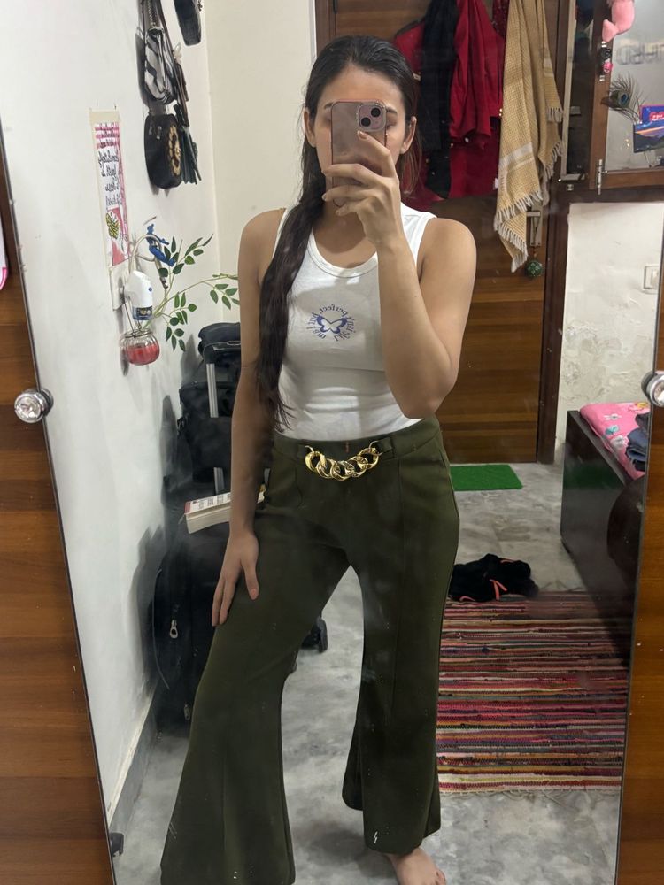 Flared Olive Trouser With A Gold Chain