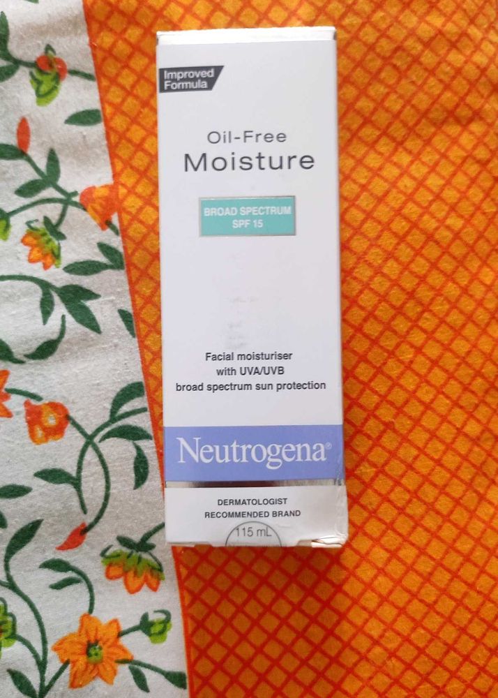 Neutrogena Oil-Free Moisture SPF 15