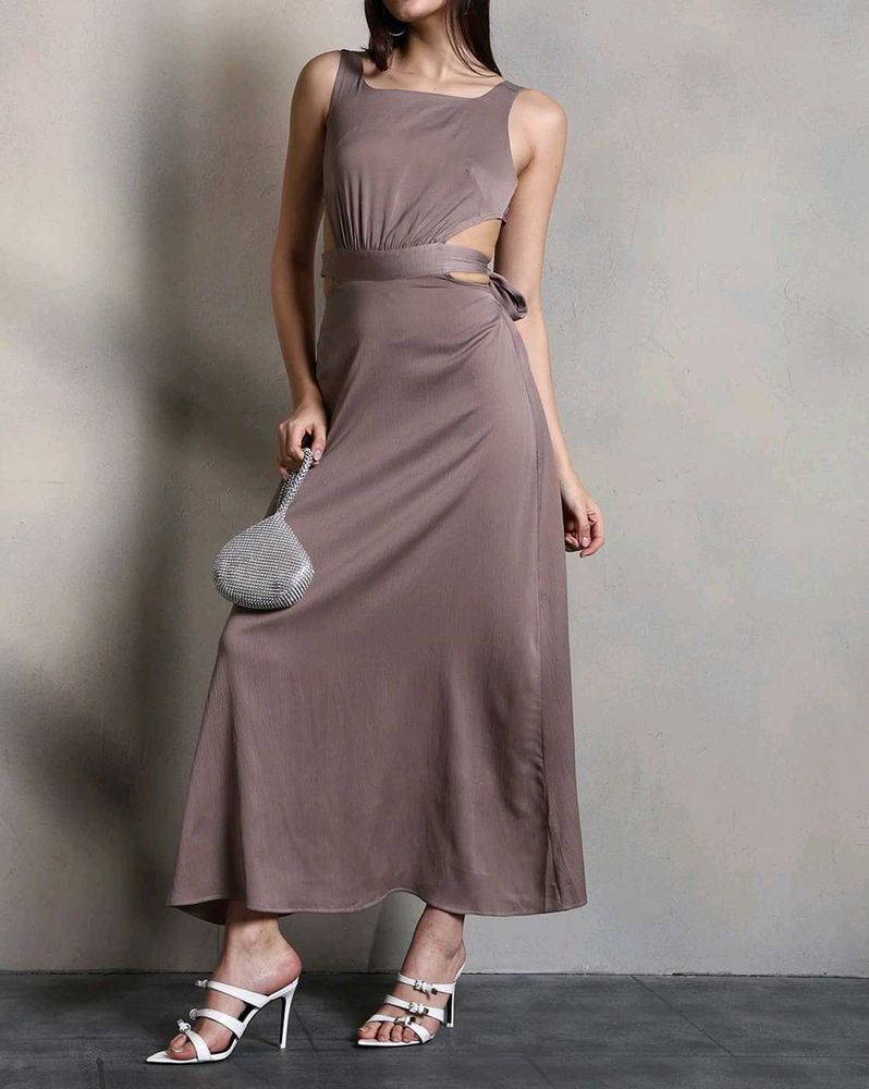 Elegant Cutout Midi Dress brand new