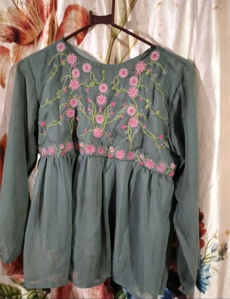 Floral Embroidered Long Sleeve Top