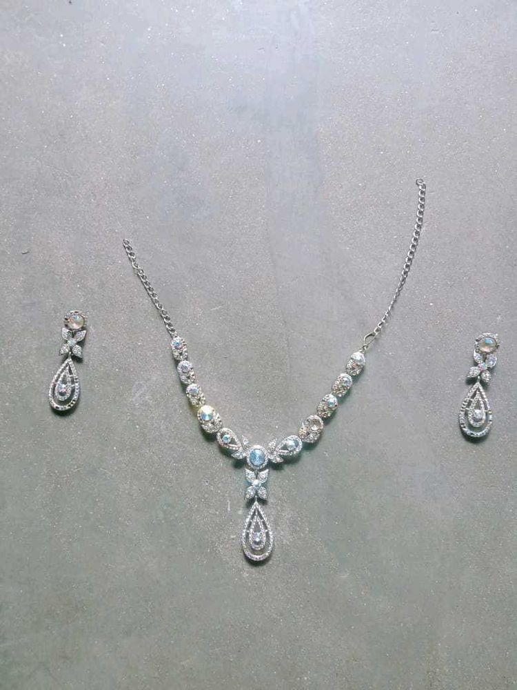 Elegant Necklace Set
